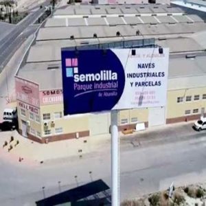 Naves industriales y suelo industrial en venta y alquiler en el polígono industrial de Abanilla "El Semolilla"